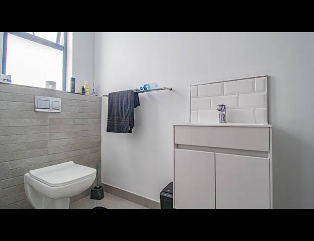 4 BEDROOM HOUSE FOR SALE IN SANDOWN
